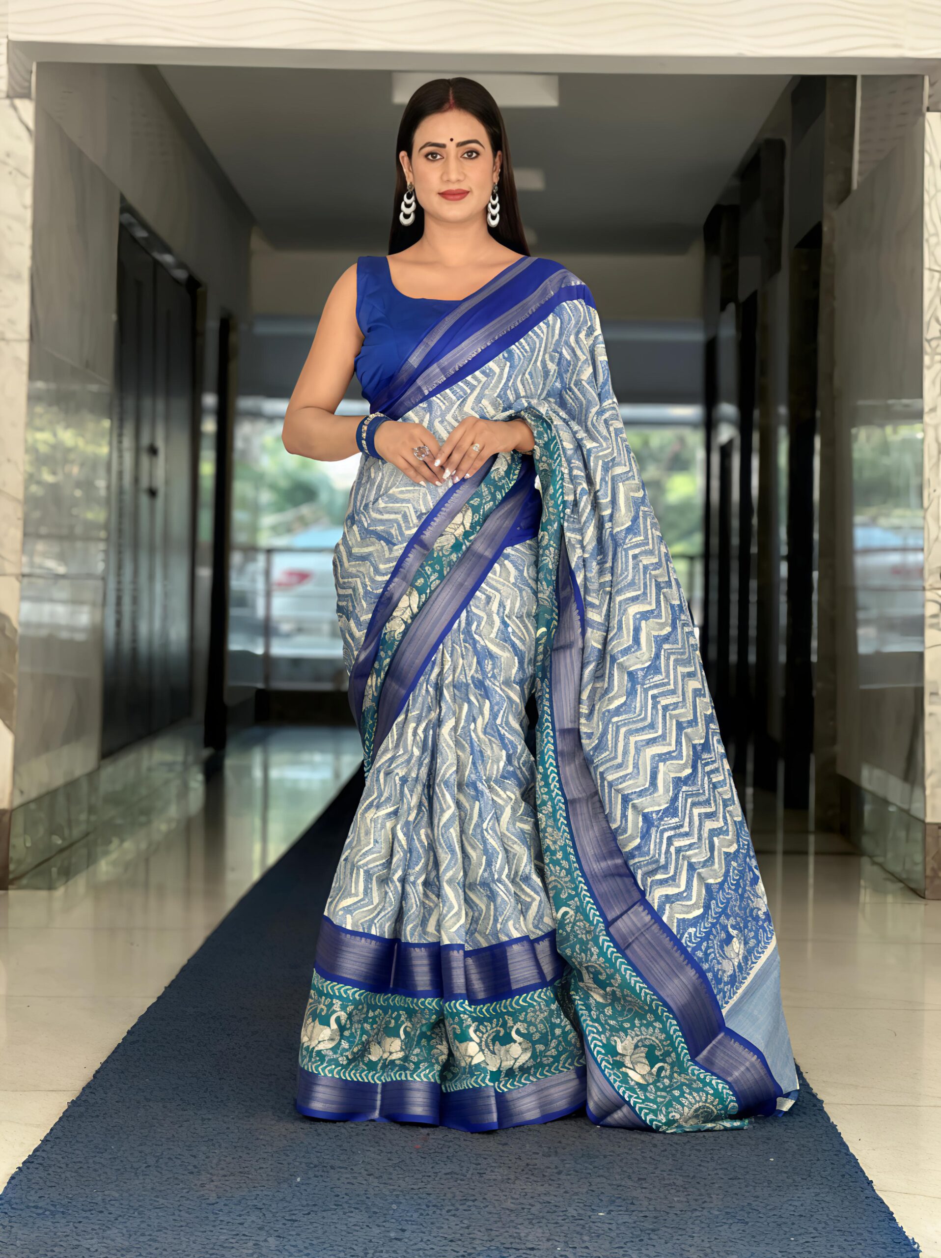 Saree Fabric: Heavy matka silk fabric with zigzag leheriya strip pattern with double jacquard border with perfectly matched pallu and blouse - Image 2