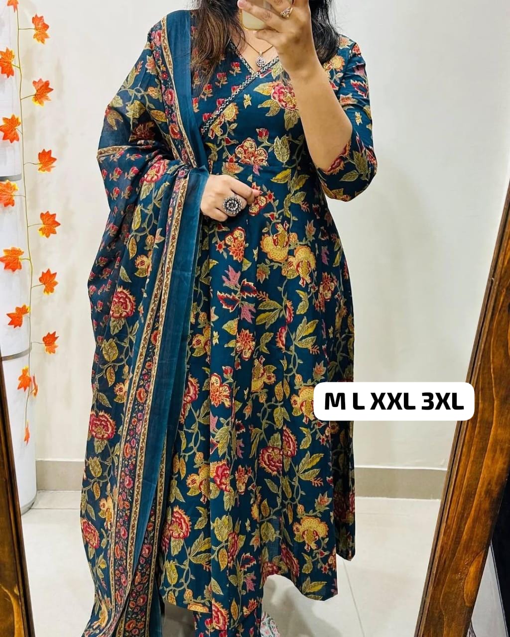 Look straight out of a dreamy movie set as you turn around and walk in this elegant flaired suit ! The perfect of traditional wear - Image 3