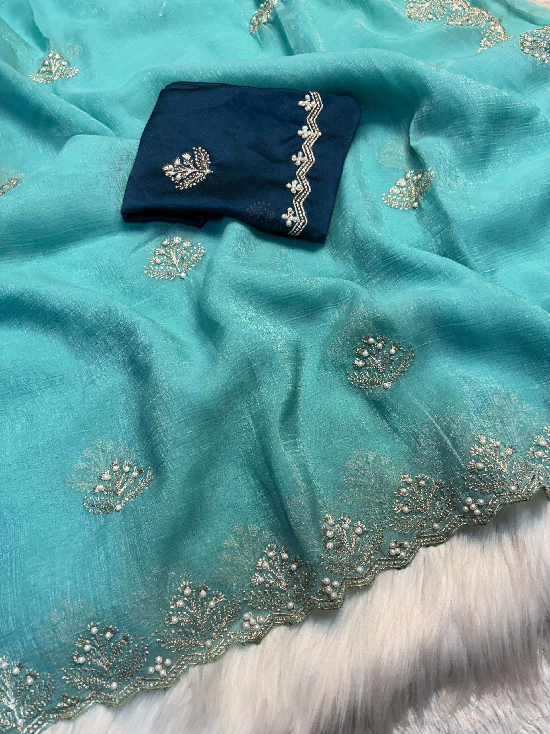 Soft crunchy saree - Image 2