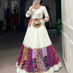 Fabric : Chiffon  Lehenga